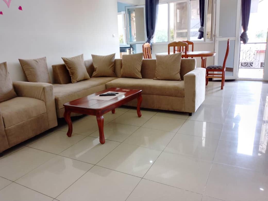 Résidence Rosalie Yaoundé Habitación foto