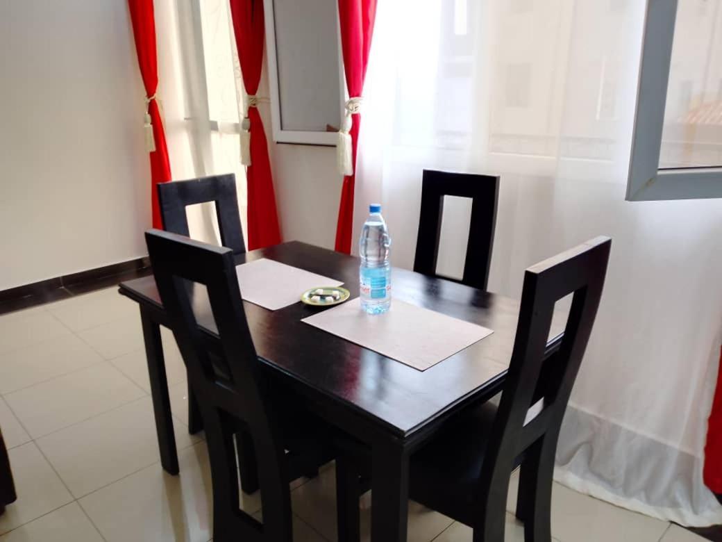 Résidence Rosalie Yaoundé Habitación foto