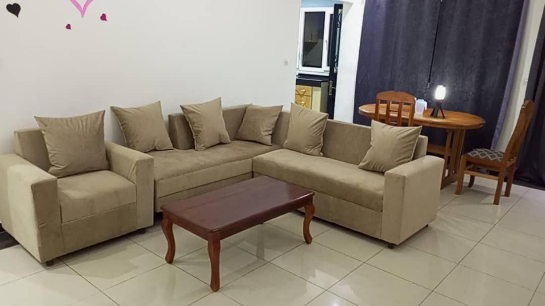 Résidence Rosalie Yaoundé Habitación foto