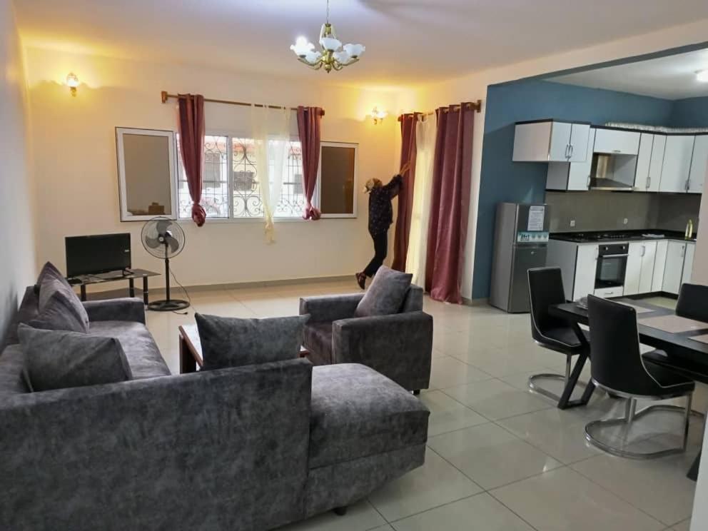 Résidence Rosalie Yaoundé Habitación foto